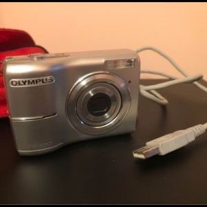 Olympus Digital Camera with case, charger, sd card